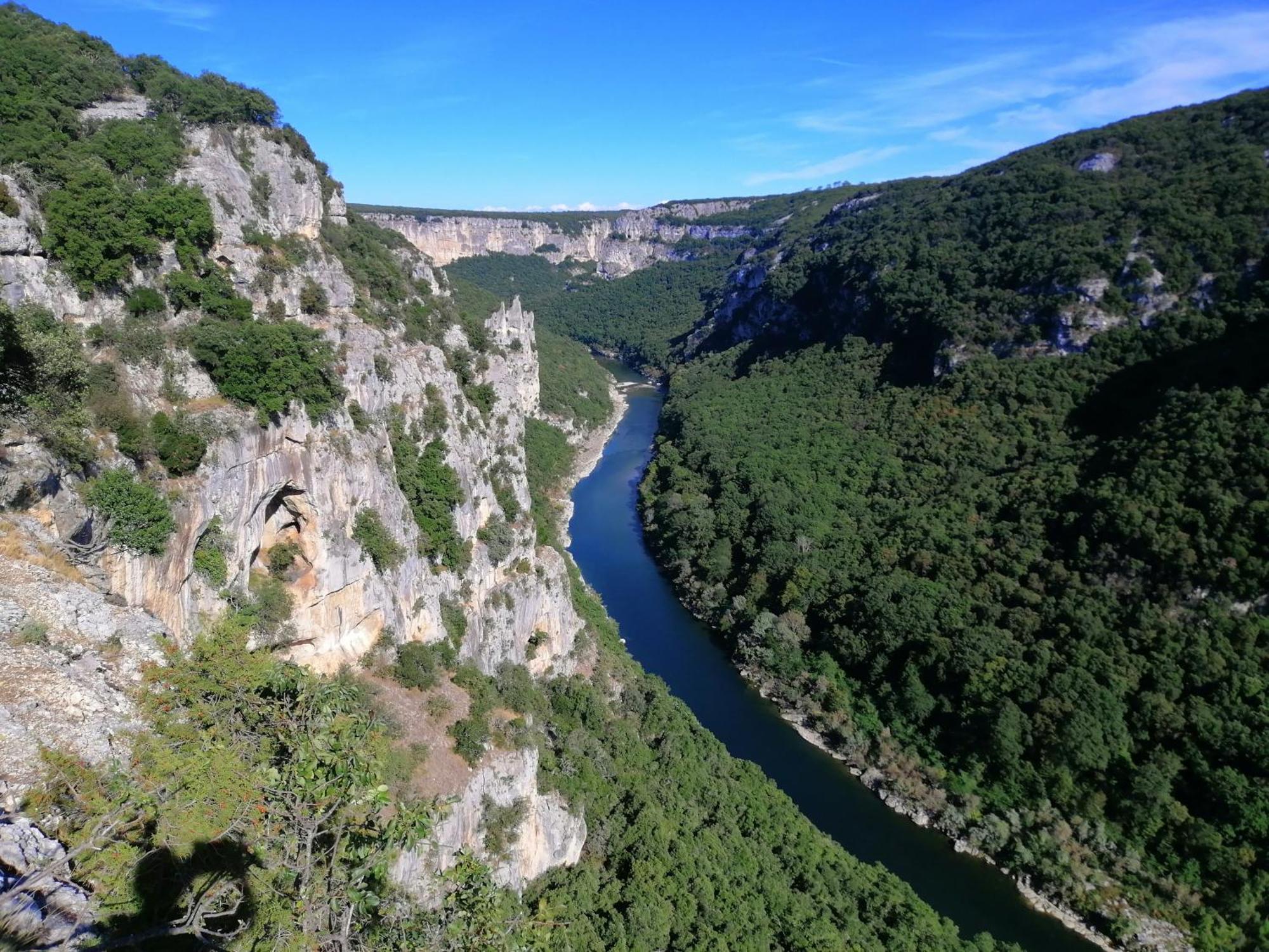 Superbe Appartement Dans Residence Avec Piscine Saint-Martin-d'Ardeche Exterior photo
